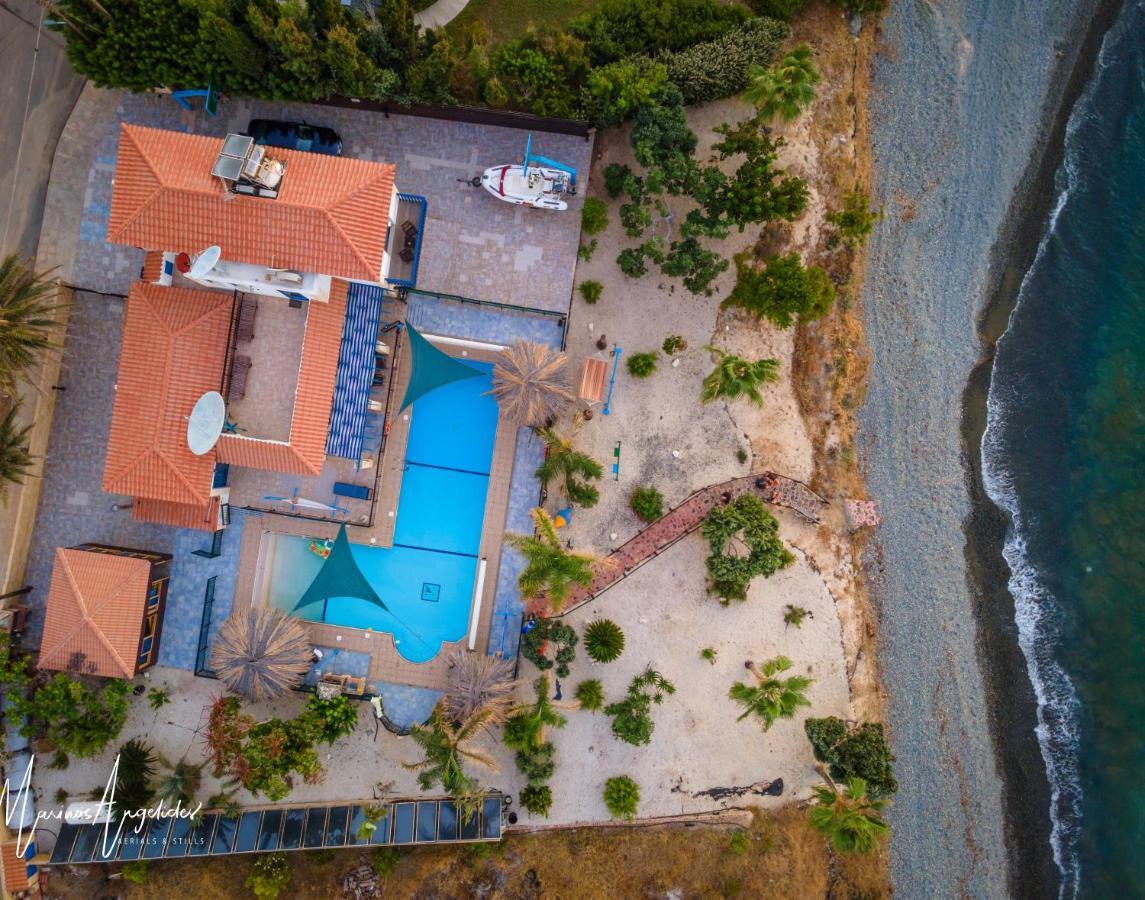 Astrofegia Beachfront Villa Pomos Eksteriør billede