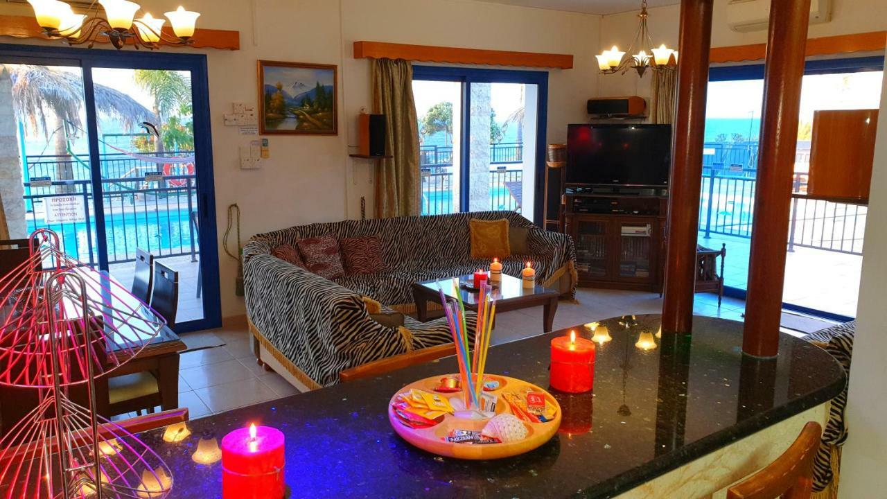 Astrofegia Beachfront Villa Pomos Eksteriør billede